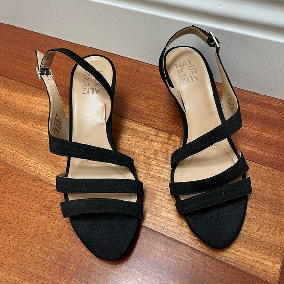 Naturalizer Black Fabric Strappy Taimi Heels Sandals Low Heel Formal Party Sz 8 - Picture 2 of 10